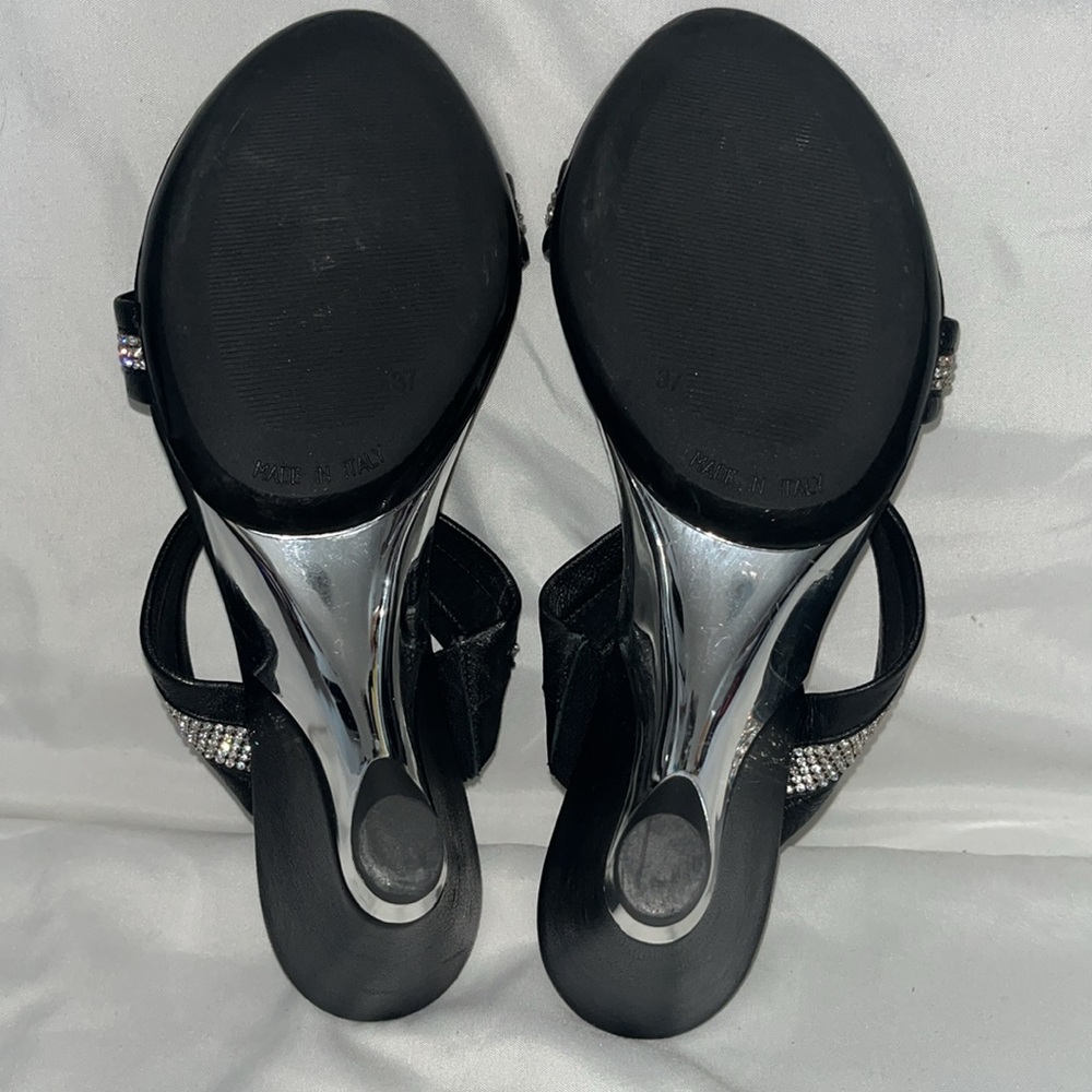 Onex cicely womens sandals 2 strap rhinestone lined size 37 US 6 Black - Picture 6 of 7